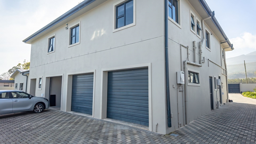 6 Bedroom Property for Sale in Heatherlands Western Cape